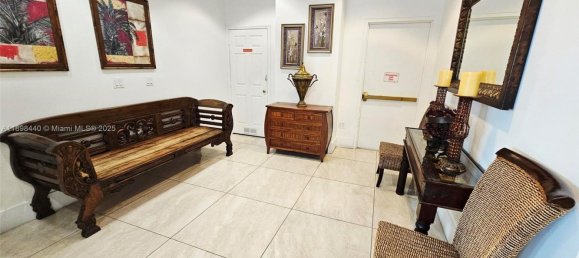 2 dormitorios propiedad comercial en venta en Miami, Miami-Dade, Florida, USA № 615897 2