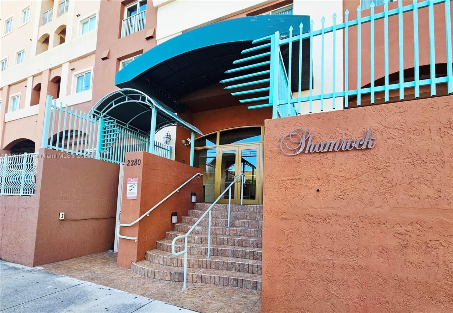 2 dormitorios propiedad comercial en venta en Miami, Miami-Dade, Florida, USA № 615897