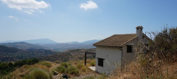 3 bedrooms House in Yunquera, Spain No. 53256 2