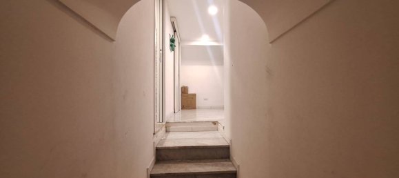 70m² Warehouse in Naples, Italy No. 357291 5