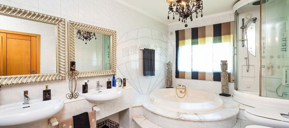 5 bedrooms House in Leiria, Portugal No. 179981 16