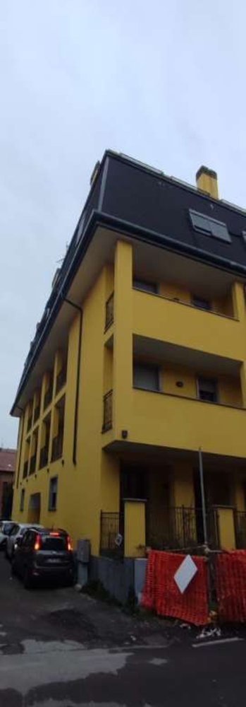 3غرفة شقة في Bovisio Masciago, Italy رقم 182439