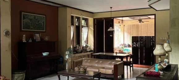 6 bedrooms House in Jakarta, Indonesia No. 1527 3