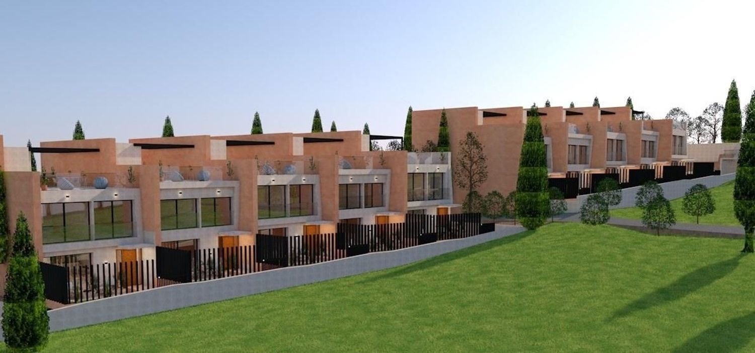  Land in Quarteira, Portugal No. 283065