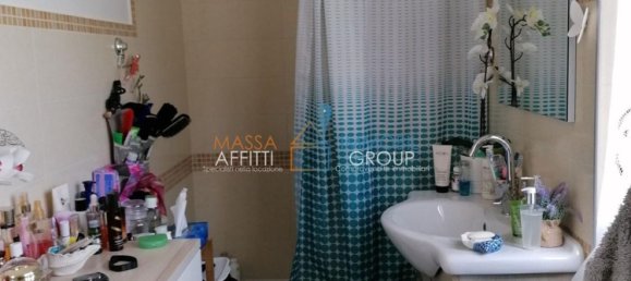 6 rooms House in Carrara, Italy No. 45688 12