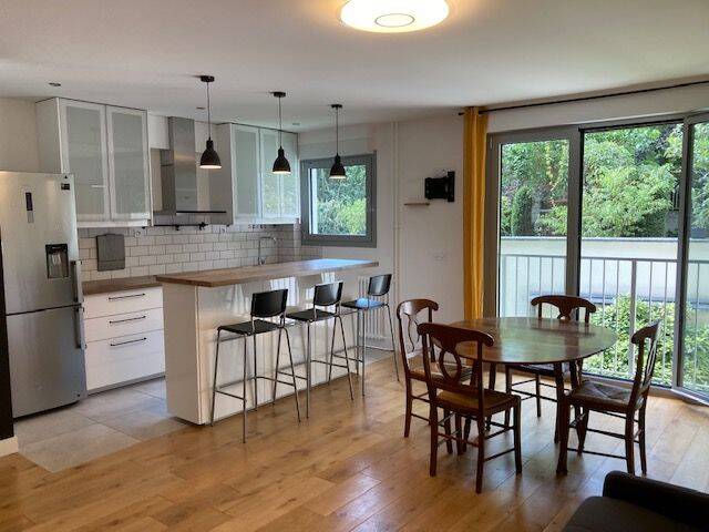 2 bedrooms Apartment in Paris, France No. 333847