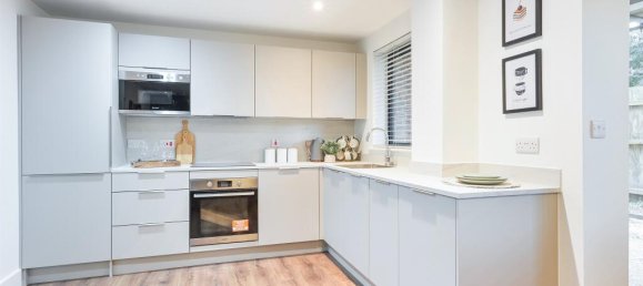 1 Schlafzimmer Wohnung in Epsom, United Kingdom, Nr. 9735 2