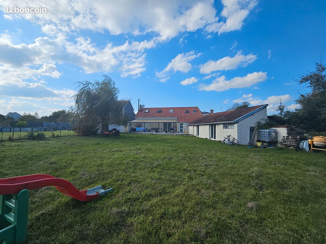 Casa de 5 dormitorios en Romorantin-Lanthenay, France No. 220178