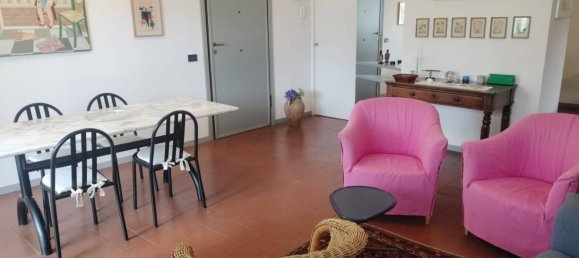 2 bedrooms Apartment in Massa, Italy No. 281039 3
