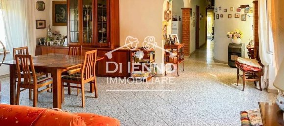 4 bedrooms Apartment in Monterosi, Italy No. 265851 3