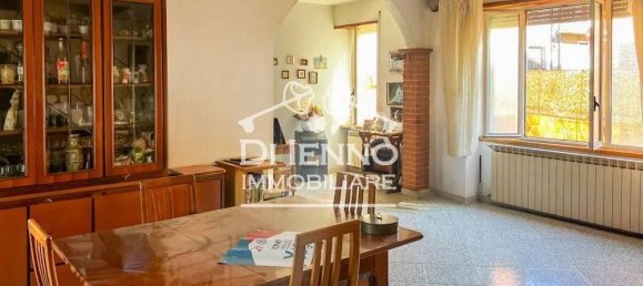 4 bedrooms Apartment in Monterosi, Italy No. 265851 4