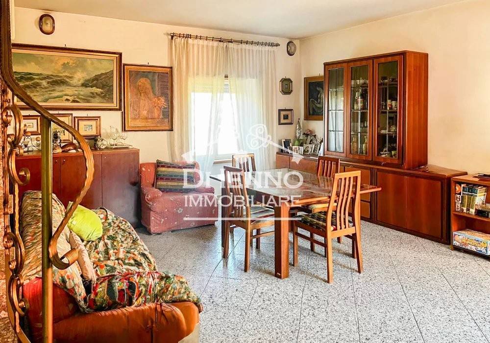 4 bedrooms Apartment in Monterosi, Italy No. 265851