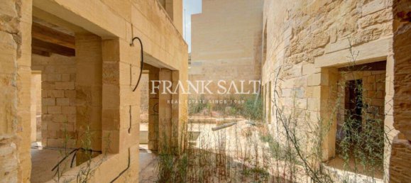 5 bedrooms Hotel in Qrendi, Malta No. 2636 14