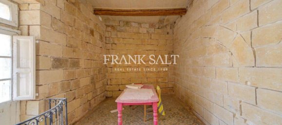 5 bedrooms Hotel in Qrendi, Malta No. 2636 11