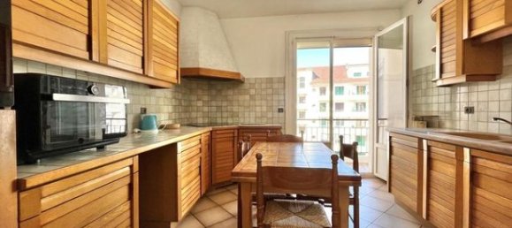 Apartamento de 2 dormitorios en Annecy, France No. 291564 4