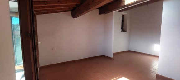 3 rooms Apartment in Marliana, Italy No. 37889 10