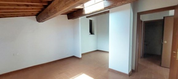 3 rooms Apartment in Marliana, Italy No. 37889 9