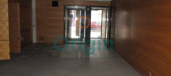 112m² Commercial property in Pacos de Ferreira, Portugal No. 71539 4