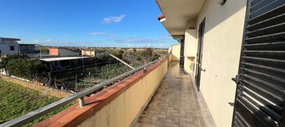 5 rooms Apartment in Pozzuoli, Italy No. 146645 7