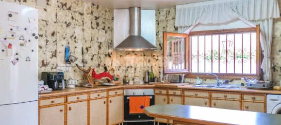 5 rooms House in Madrid, Spain No. 163415 2