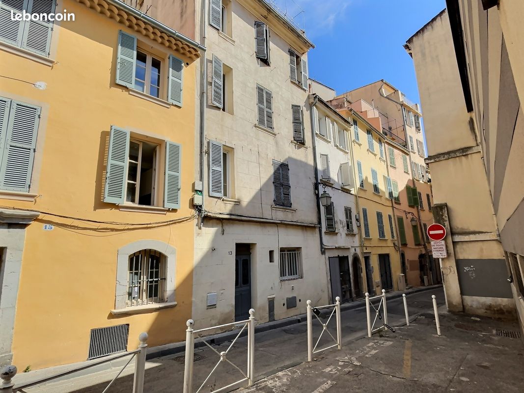 Studio in Toulon, France No. 328142