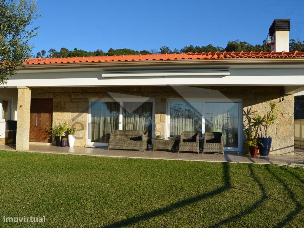 Дом с 4 спальнями в Виана ду Каштелу, Португалия № 73144