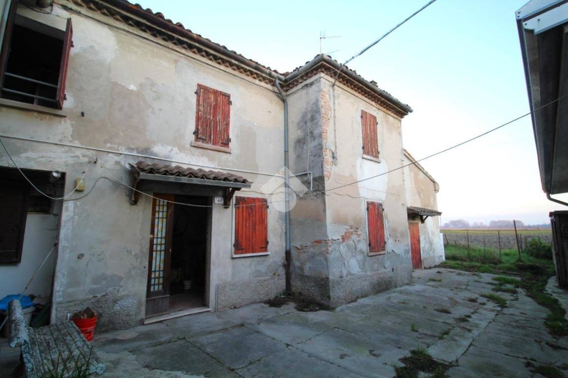 4 chambres Villa à Luzzara, Italy No. 22799