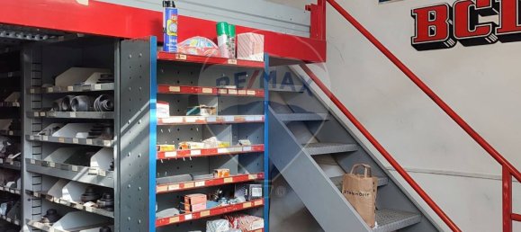 3 rooms Warehouse in Bari, Italy No. 55161 6