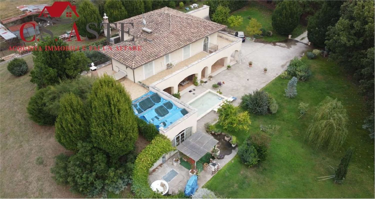 Вилла с 17 комнатами в Черваро, Италия № 299731