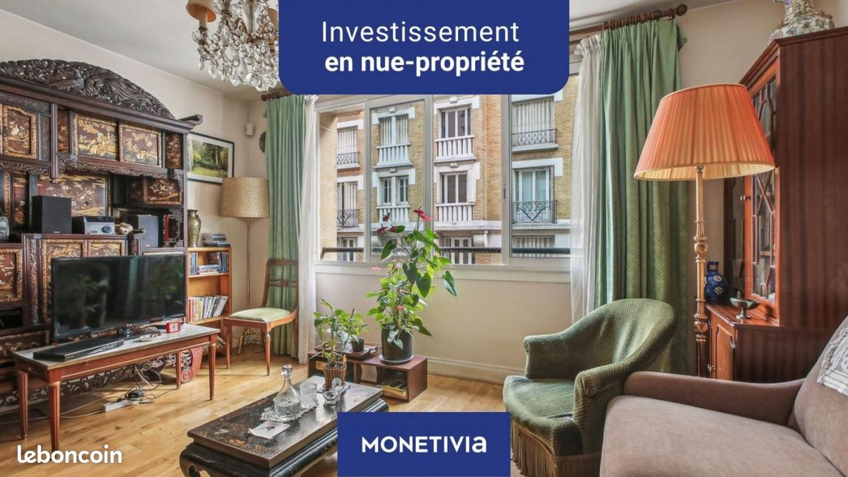 2 bedrooms Apartment in Paris, France No. 176885