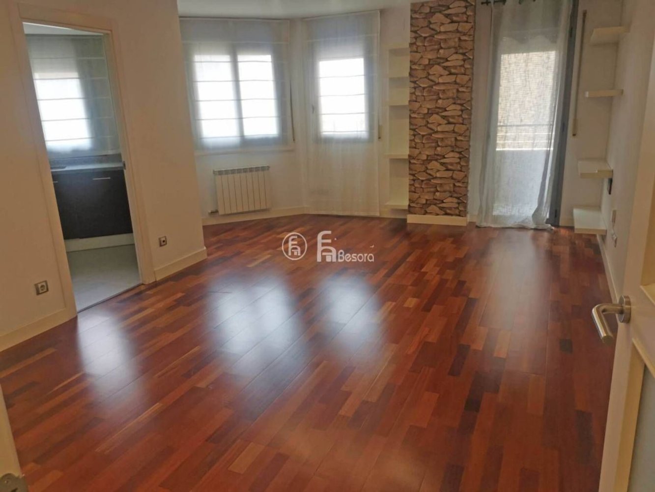 Apartamento de 3 dormitorios en Lérida, Spain No. 168096