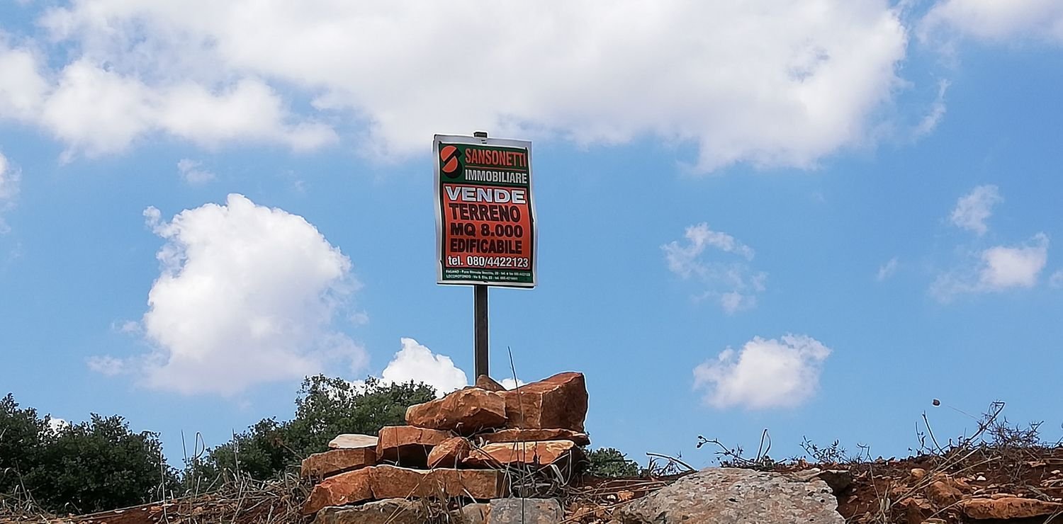 8000m² Land in Alberobello, Italy No. 165816