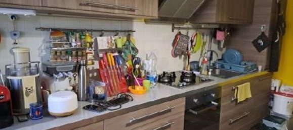 4-salle Appartement à Rho, Italy No. 212787 12