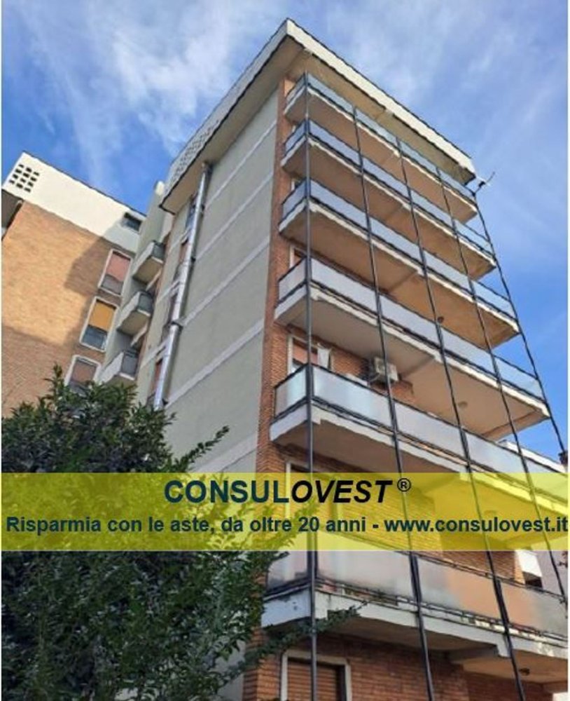 4-salle Appartement à Rho, Italy No. 212787