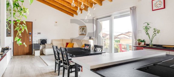 2 chambres Penthouse à Turate, Italy No. 323681 7