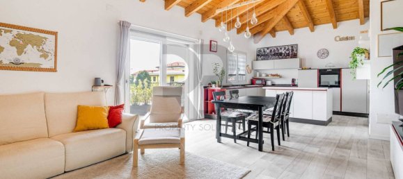 2 chambres Penthouse à Turate, Italy No. 323681 3