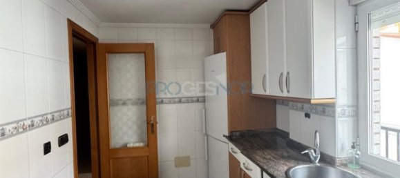 3 Schlafzimmer Doppelhaus in Leon, Spain, Nr. 162508 9