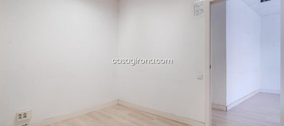 Imóvel comercial T3 em Girona, Spain N.º 161499 18