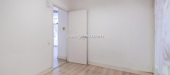 Imóvel comercial T3 em Girona, Spain N.º 161499 11