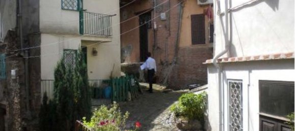 Studio in Rocca di Papa, Italy No. 100055 7