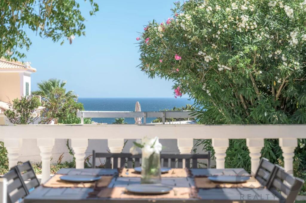 3 bedrooms Villa in Luz, Portugal No. 295398