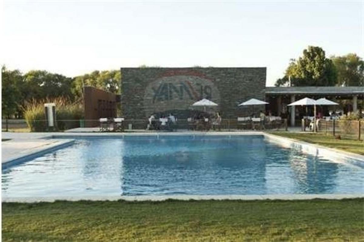  Land in Pilar, Argentina No. 32135