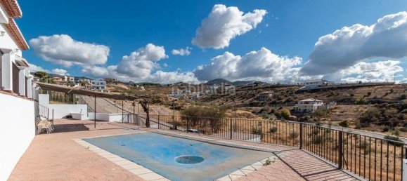 3 bedrooms House in La Zubia, Spain No. 134169 5