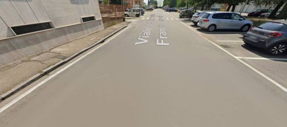 3 bedrooms Apartment in Vercelli, Italy No. 379691 5