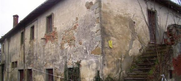 6 rooms House in Laterina Pergine Valdarno, Italy No. 229016 5