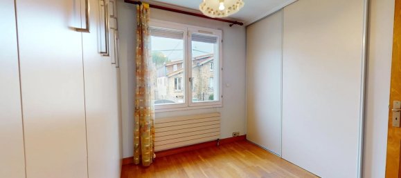 Casa de 3 dormitorios en Chelles, France No. 141634 8