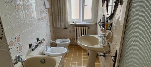 10 rooms House in Parma, Italy No. 268909 4