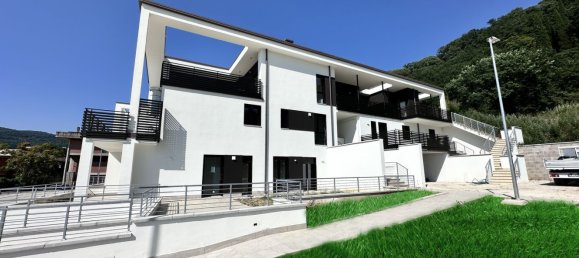 3 rooms Apartment in Florence, Italy No. 52123 9