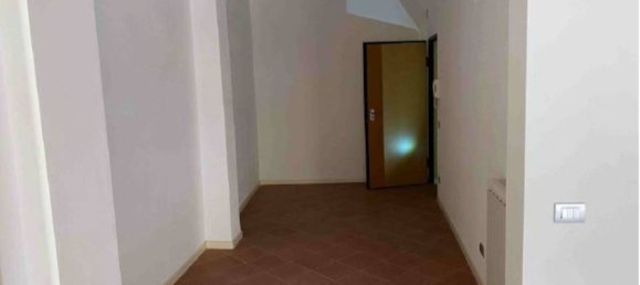 1 bedroom Apartment in Ferrara, Italy No. 19567 5
