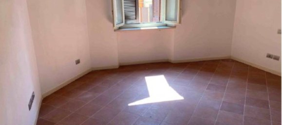1 bedroom Apartment in Ferrara, Italy No. 19567 9